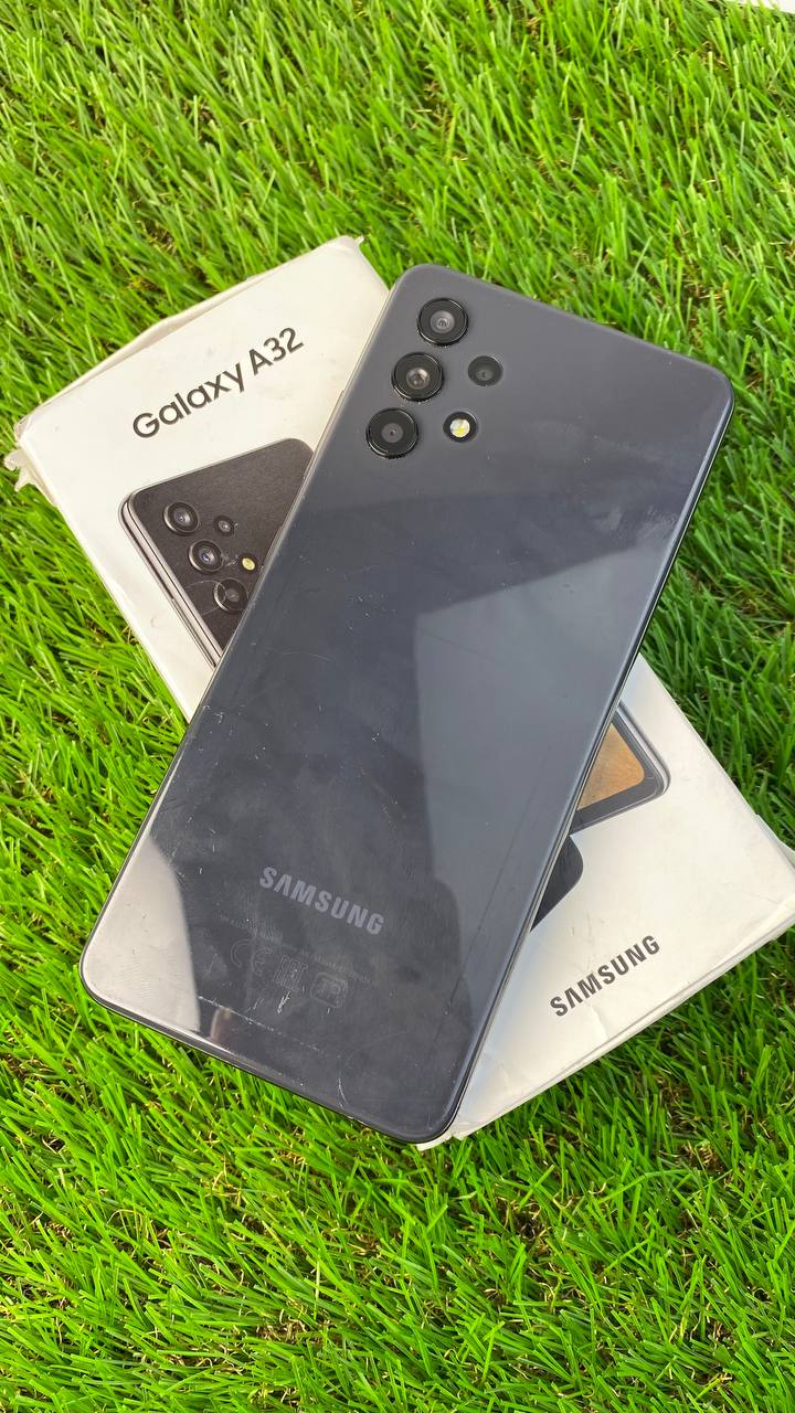 Samsung Galaxy A32, 64 ГБ, черный, 4 ГБ (Фото)