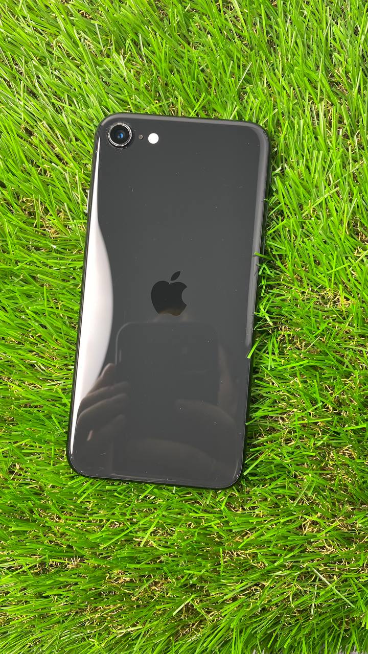 iPhone SE (2020), 128 ГБ, черный, 79% (Фото)