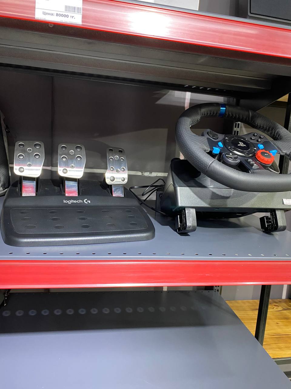 Игровой контроллер Logitech G29 Driving Force Racing Wheel черный (Фото)