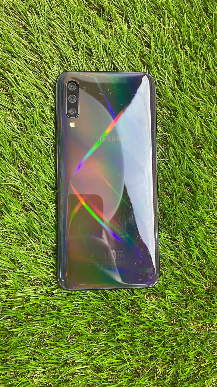 Samsung Galaxy A50, 128 ГБ, синий, 6 ГБ (Превью 1)