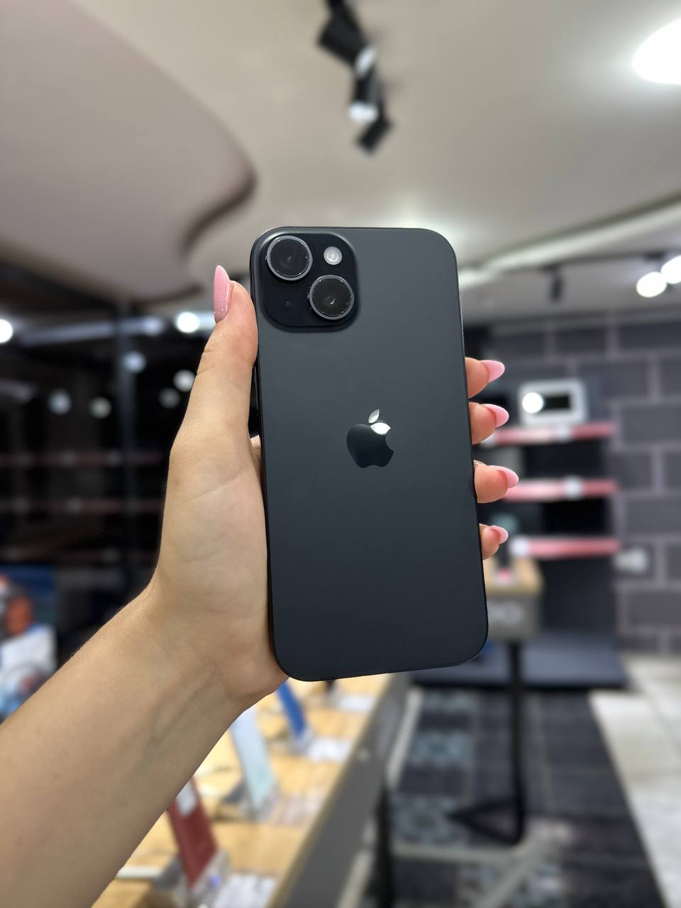 Iphone iPhone 15, 128 ГБ, черный, 100% (Фото)