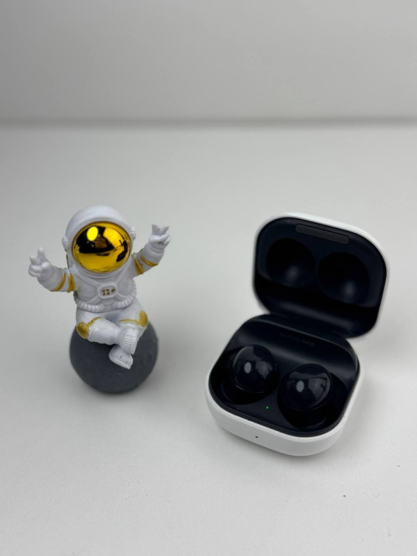 Samsung Galaxy Buds 2 (Фото)