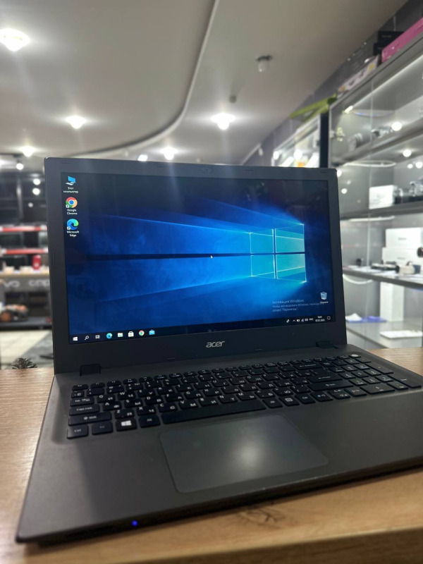 Ноутбук Acer i3-(4)/ 4ГБ/ NVIDIA GeForce 920M 2ГБ (Фото)